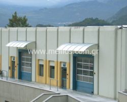 Στέγαστρο από κυψελωτό πολυκαρβονικό