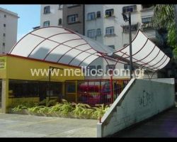 Στέγαστρο από κυψελωτό πολυκαρβονικό