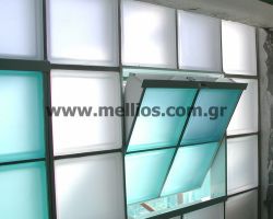 Μεταλλικό παράθυρο για 4 υαλότουβλα 19x19cm, εξωτ διάστασης 41,7x43,5cm