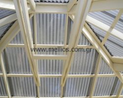 Στέγαστρο από κυματοειδές πολυκαρβονικό