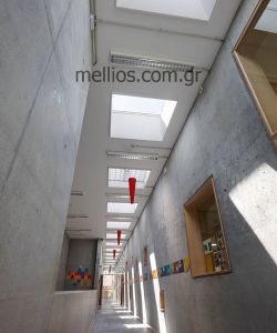 Φυσικός φωτισμός με γυάλινες κουπόλες
